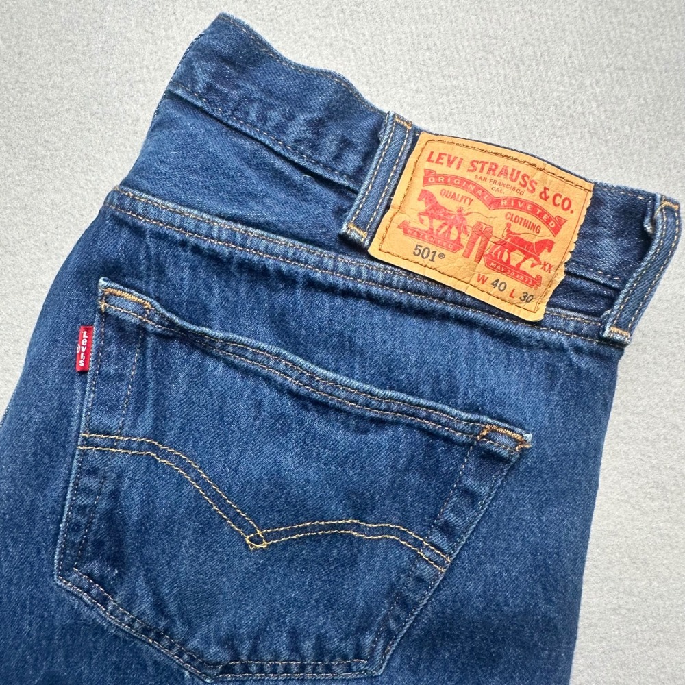 Levi's 501 Original Fit Jeans Mens 40x30 Blue Straight Leg Button Fly 00501-0000